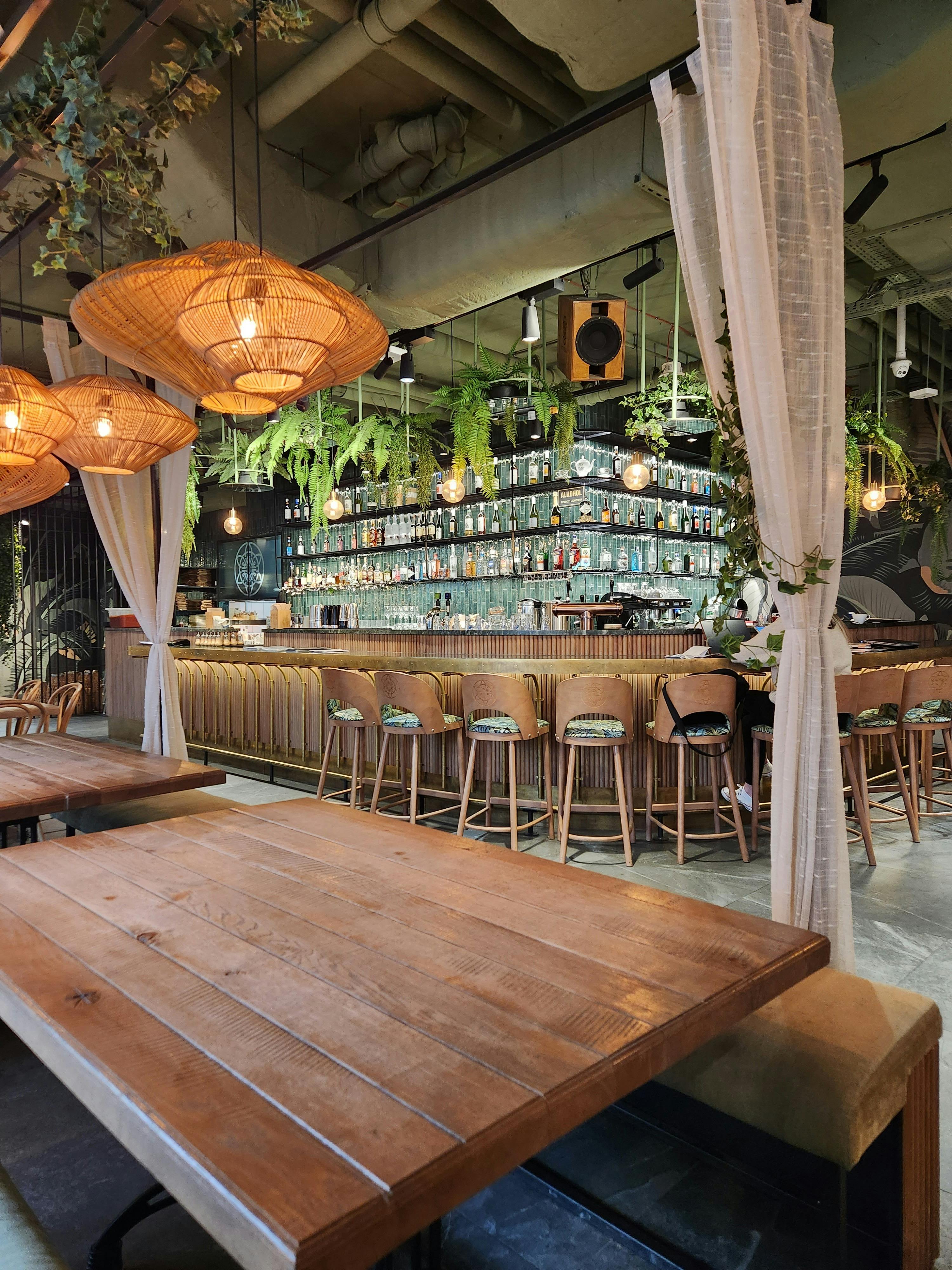 Bar
